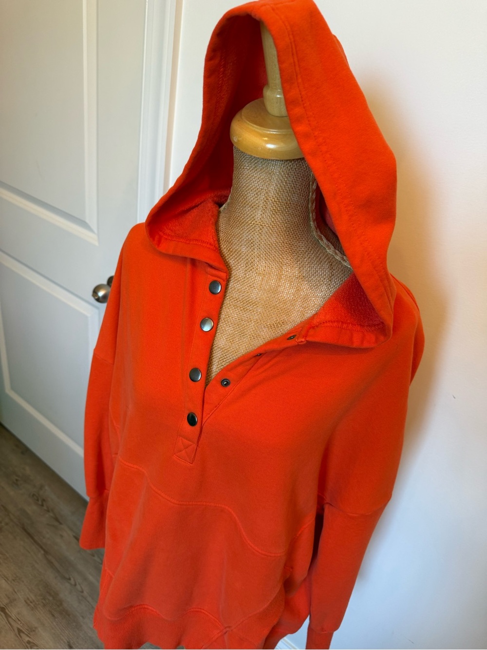 🎃 Women's Fall PUMPKIN Orange Hooded Oversized Pullover with Snap Buttons Sz S